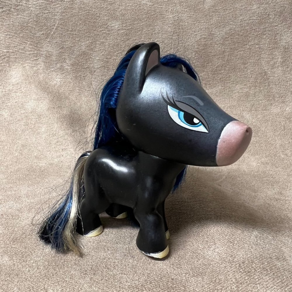 Bratz Ponyz SASHAY - Black Baby Pony 4" Figure Doll 2005 - Picture 5 of 5